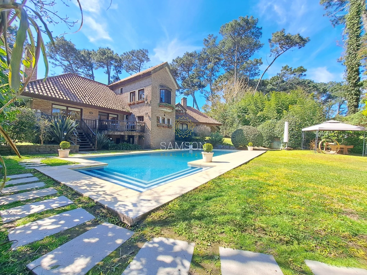 Casa ID.66981 -  Casa con piscina  en venta San Rafael Punta del Este 