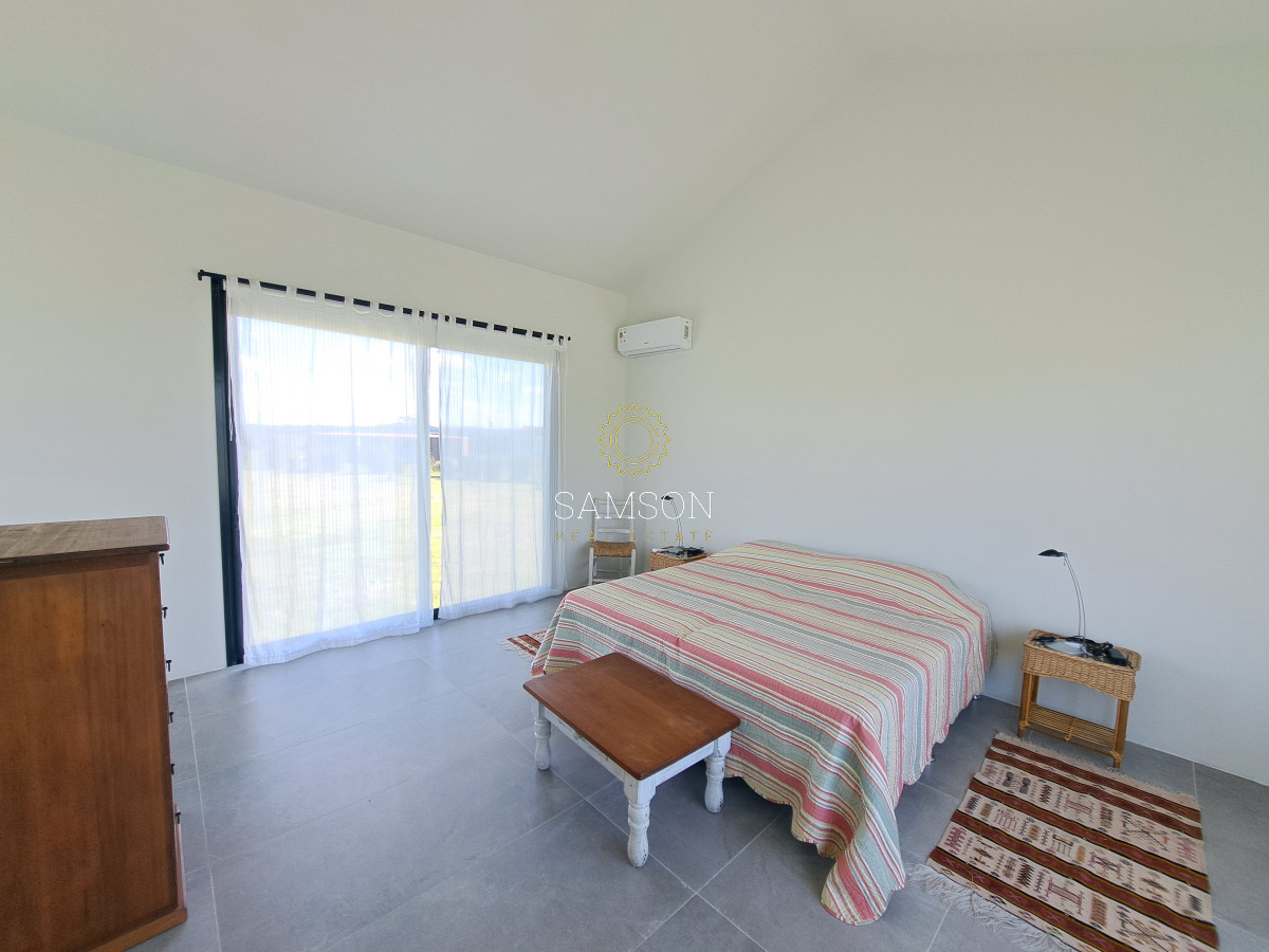 Casa ID.66994 - Casa en alquiler temporal 4 dormitorios en suites Barrio privado El Quijote La barra Punta del Este