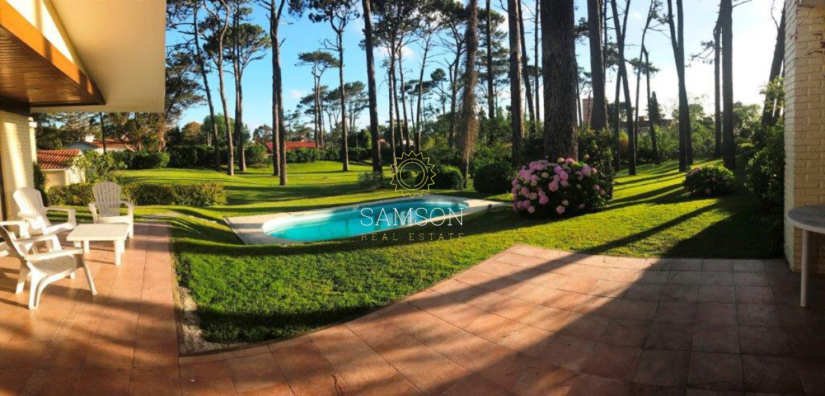 Casa ID.66187 - Venta casa 3 dormitorios en Suite con piscina y casa de huéspedes en terreno de 3500 mts