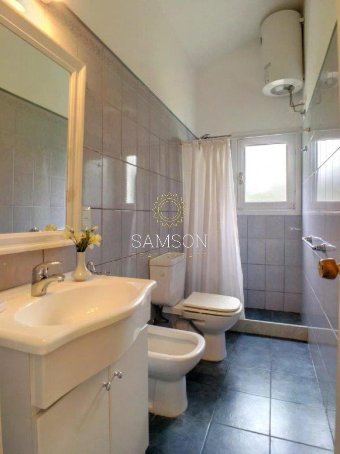 Casa ID.66187 - Venta casa 3 dormitorios en Suite con piscina y casa de huéspedes en terreno de 3500 mts