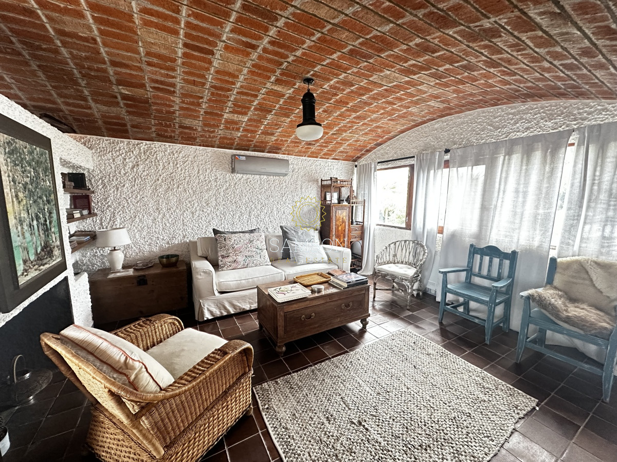 Casa ID.66907 - Casa de 4 dormitorios en venta Zona de Faro Peninsula Punta del Este