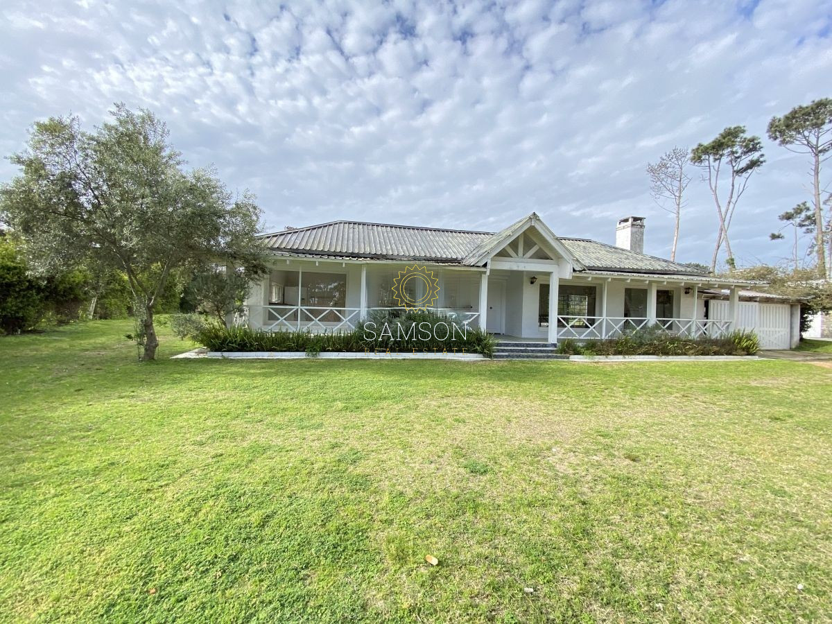 Casa ID.59575 - Casa en venta de 4 dormitorios  san rafael Punta del Este