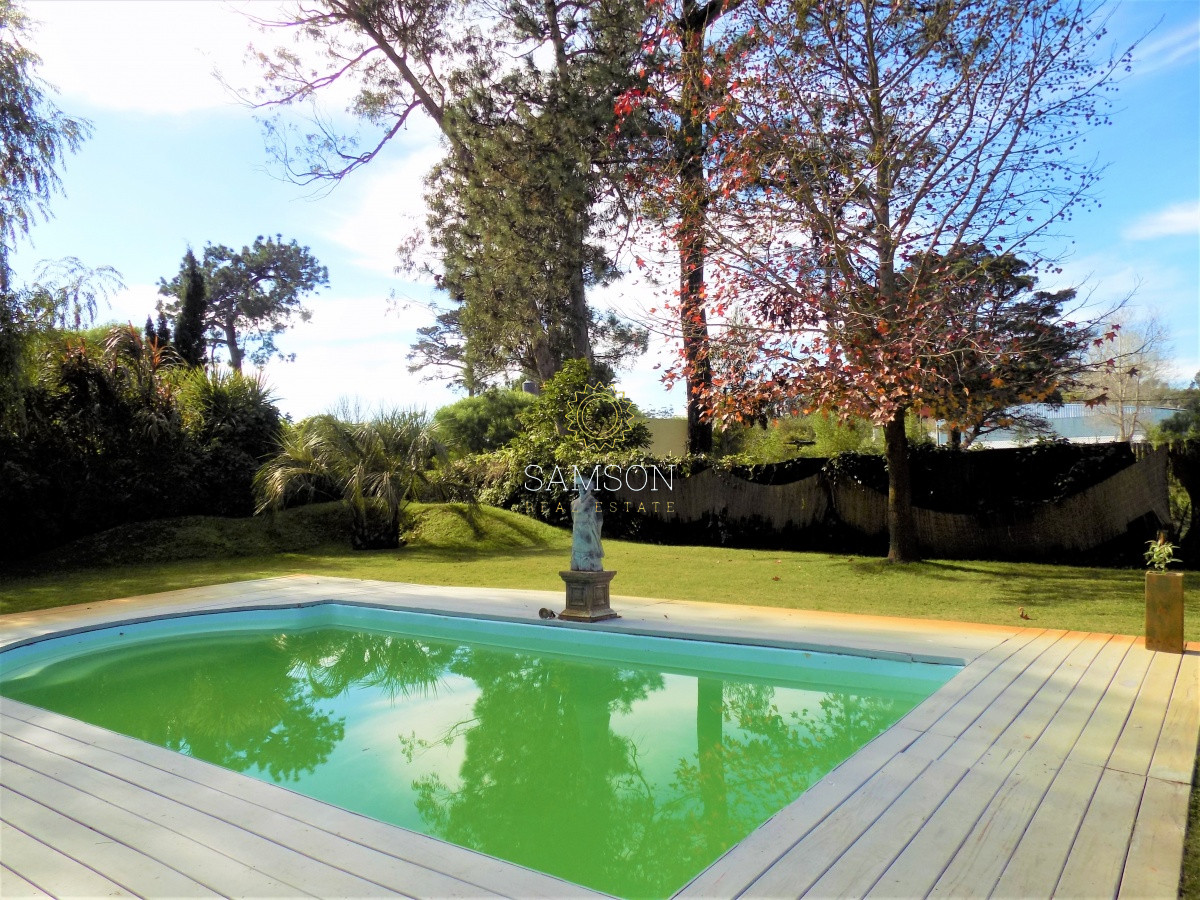 Casa ID.42 - Venta Casa de 4 dormitorios Lugano Punta del Este 