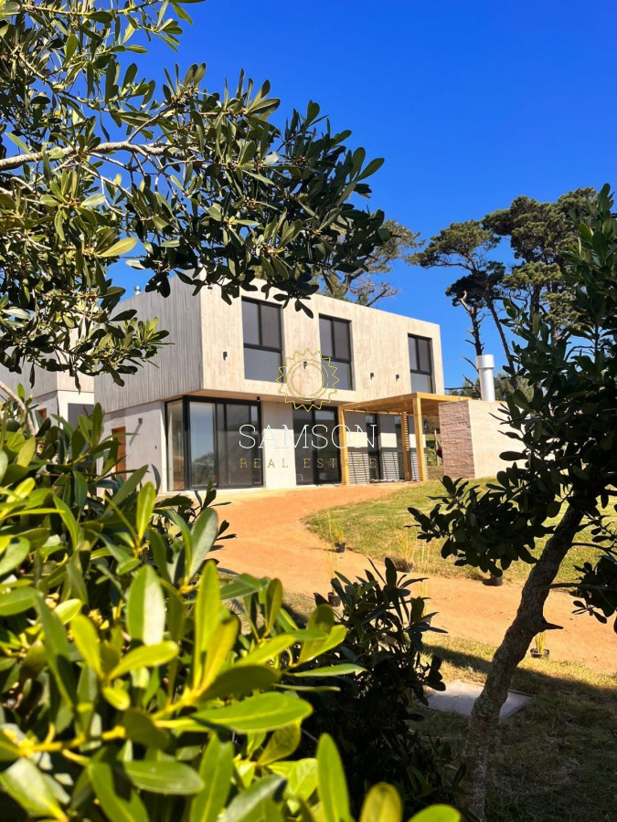 Casa ID.66211 - Venta de Casa de 3 dormitorios en Piedras del Chileno 