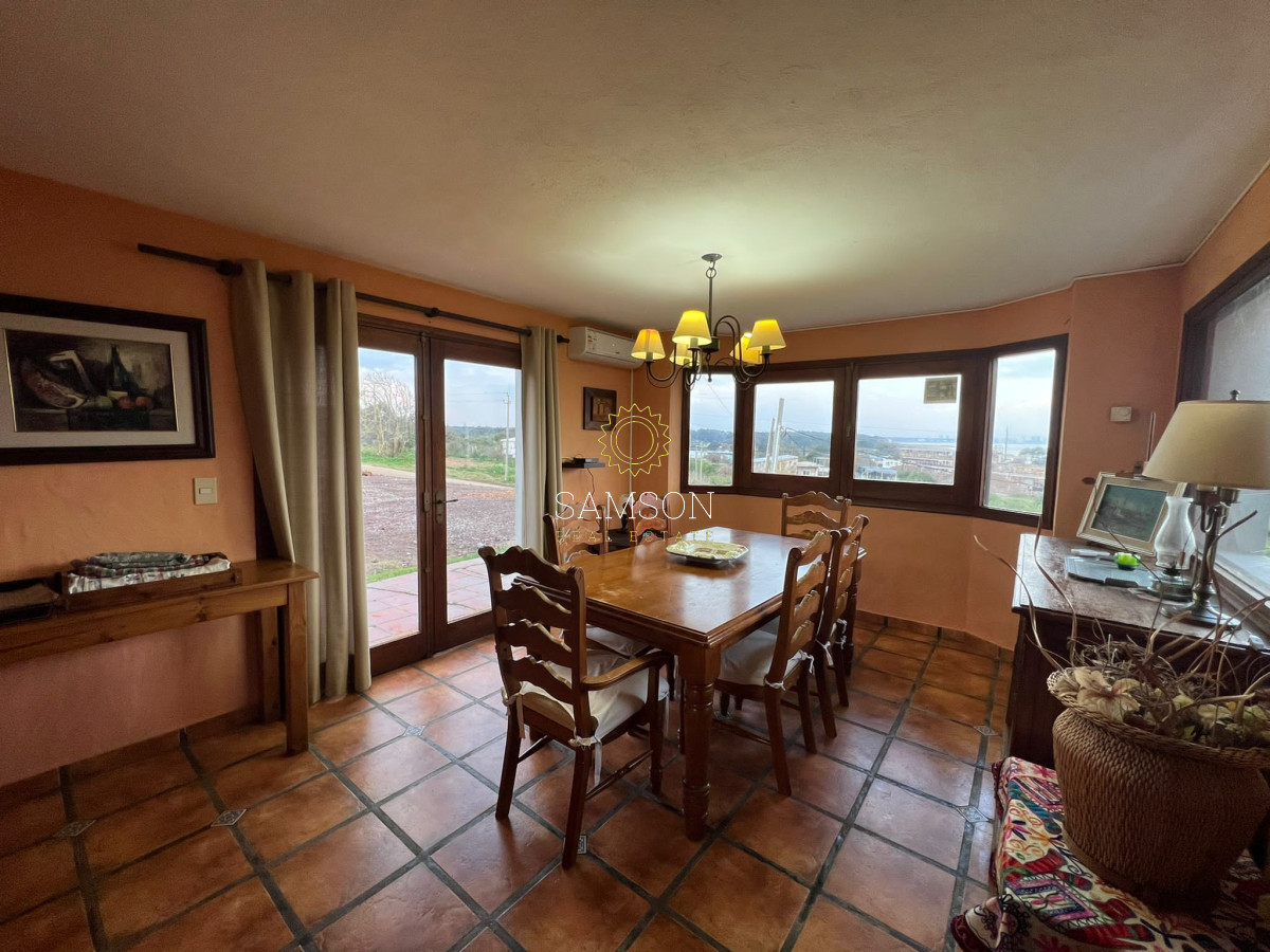 Casa ID.63847 - Casa de 4 dormitorios con vista al mar en venta Punta del Este 