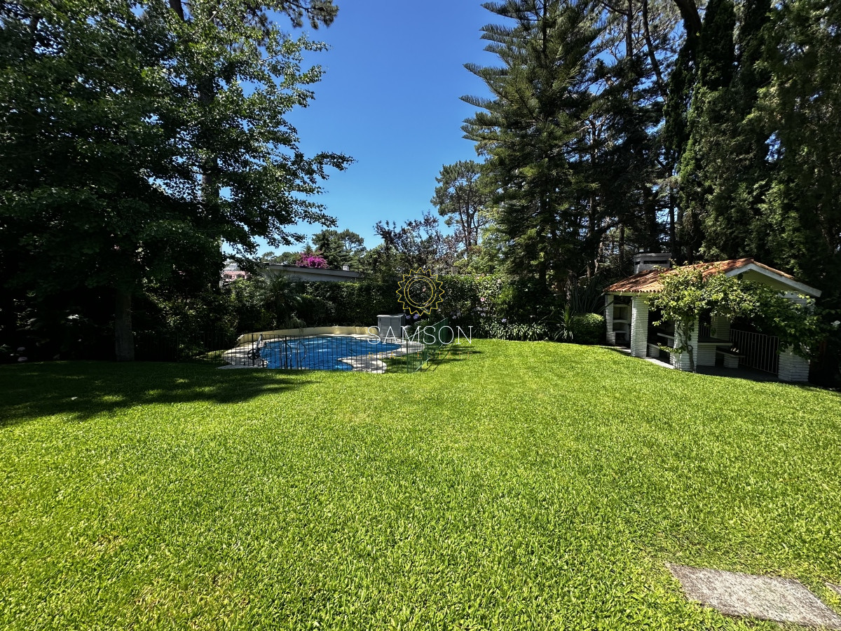Casa ID.60093 - CASA EN VENTA CON PISCINA 