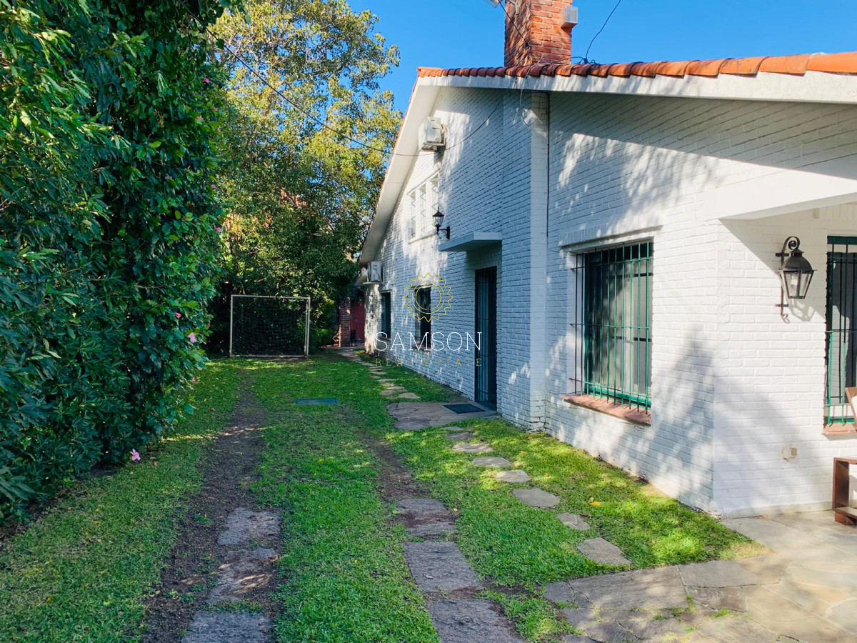 Casa ID.58497 - Propiedad sobre Playa Mansa a metros del mar