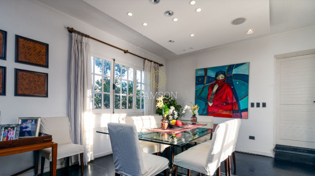 Casa ID.66807 - Casa de 6 dormitorios con piscina en venta en Playa Mansa con piscina Punta del Este 