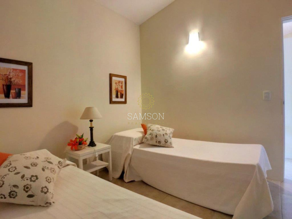 Casa ID.66187 - Venta casa 3 dormitorios en Suite con piscina y casa de huéspedes en terreno de 3500 mts