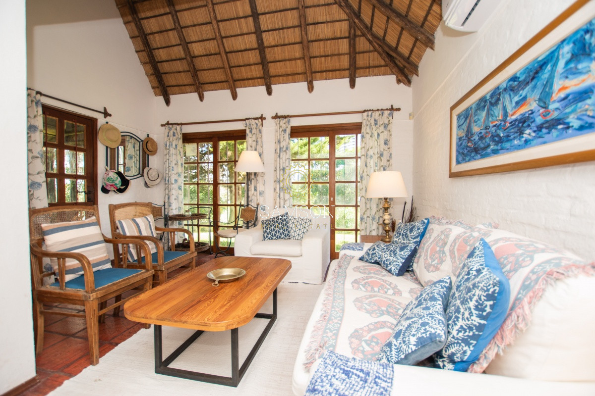 Casa ID.65359 - Venta Casa de 4 dormitorios en Aidy Grill, 200 mts del Mar playa brava Punta del Este
