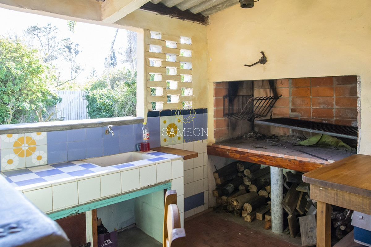 Casa ID.64305 - Gran casa con potencial en venta centro de la barra a metros de la Ruta 