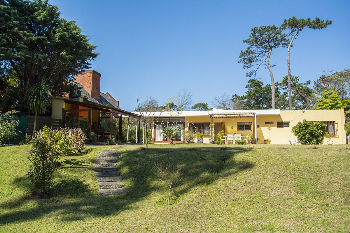 Casa ID.13 - Venta Casa de 3 Dormitorios con Jardín San Rafael, Punta del Este.