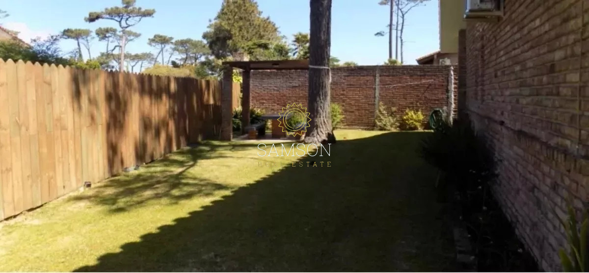Casa ID.66789 - Casa de 5 dormitorios a metros del mar en Playa Mansa Punta del Este