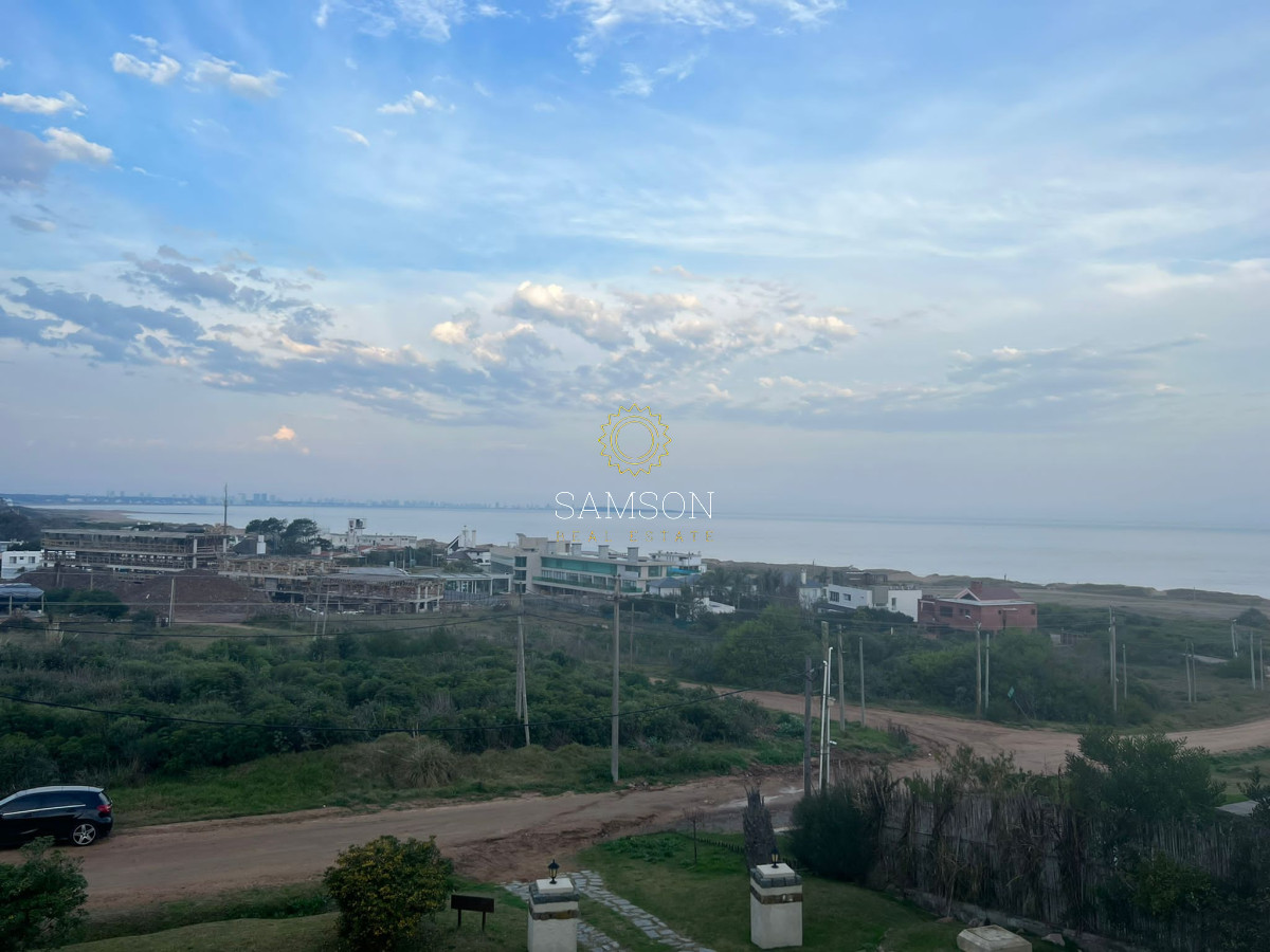 Casa ID.63847 - Casa de 4 dormitorios con vista al mar en venta Punta del Este 