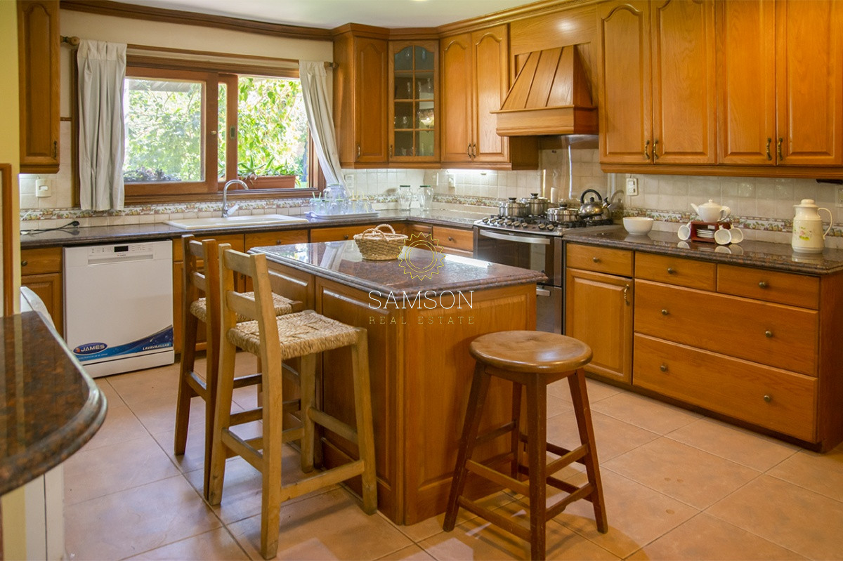 Casa ID.64482 - Casa en Venta 6 dormitorios en Cantegril 