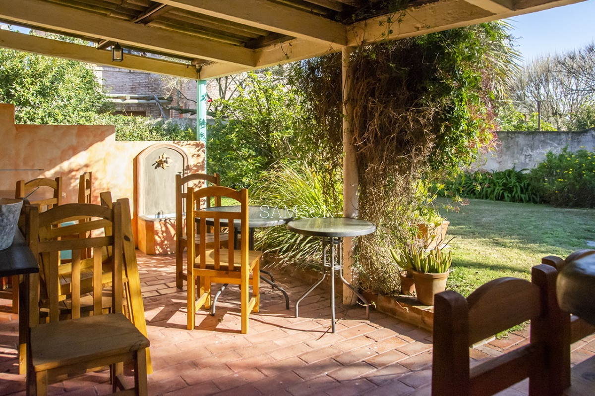 Casa ID.64305 - Gran casa con potencial en venta centro de la barra a metros de la Ruta 