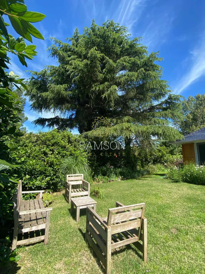 Casa ID.66816 - Casa en venta de 4 dormitorios barrio lugano San rafael Punta del Este