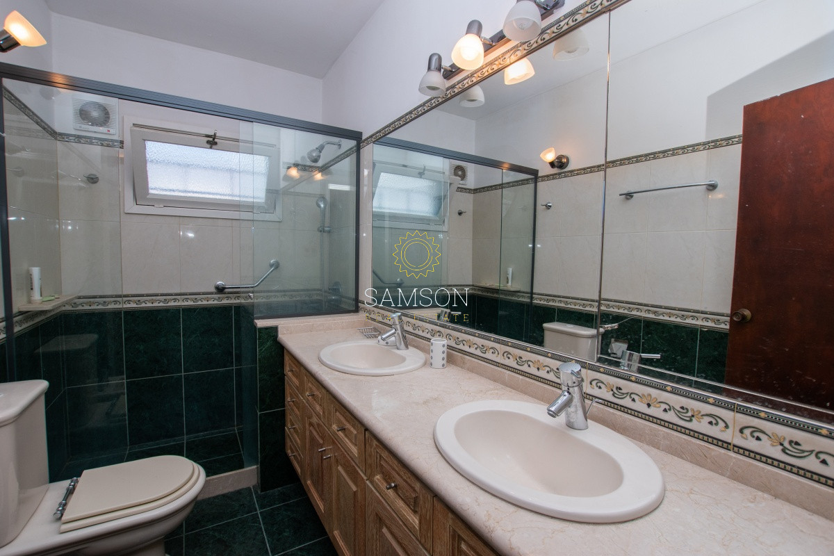 Casa ID.65945 - Casa en venta 3 dormitorios en la mansa cerca del mar. 