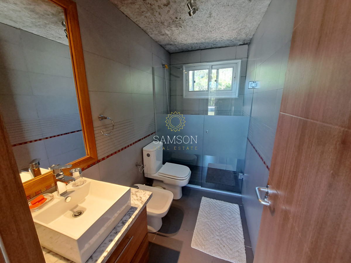 Casa ID.66482 - MODERNA CASA DE 4 DORMITORIOS EN BARRIO PRIVADO LA RESIDENCE, PUNTA DEL ESTE