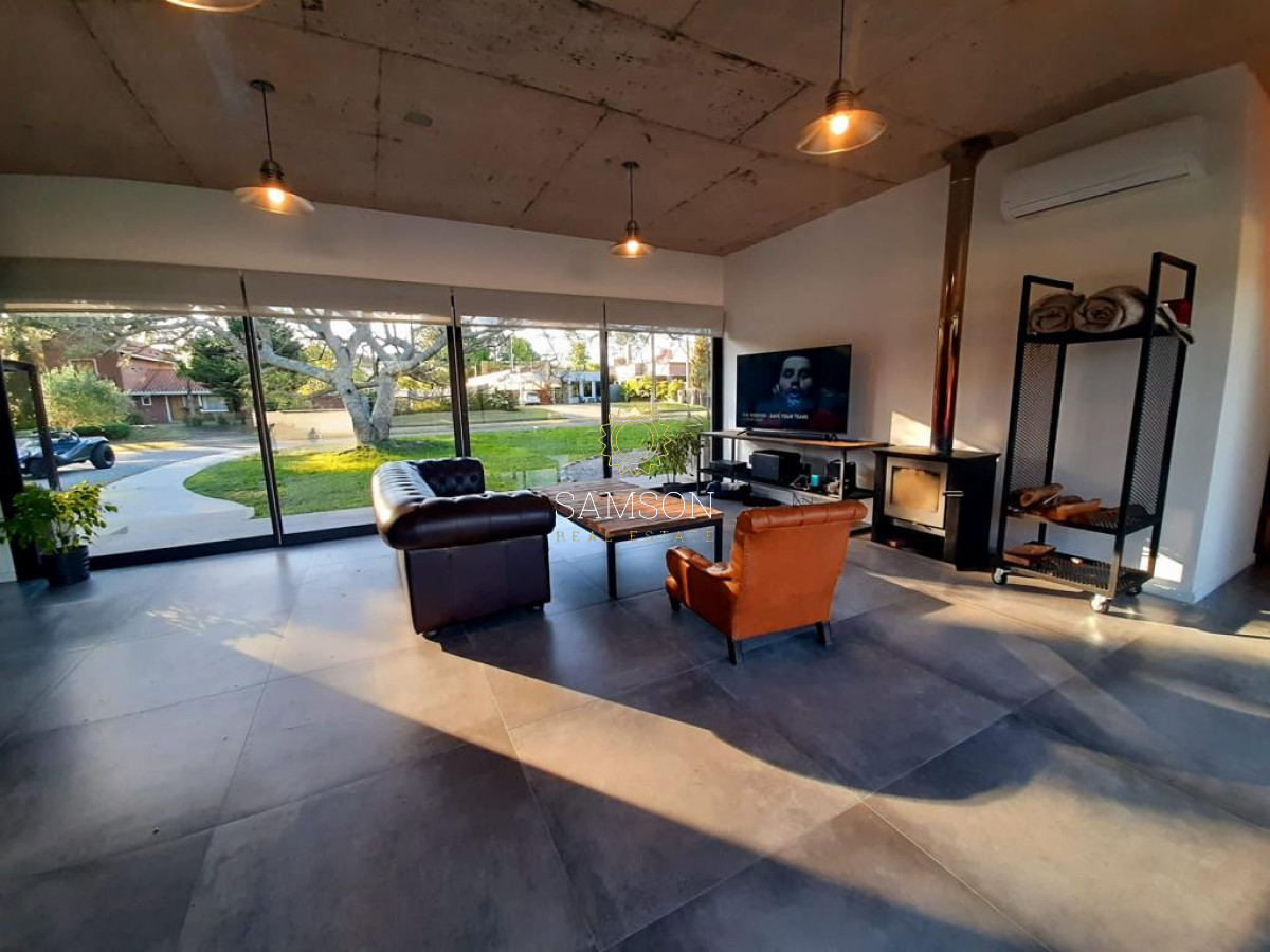 Casa ID.65960 - Venta casa 3 dormitorios en Beverly Hills con piscina climatizada. 