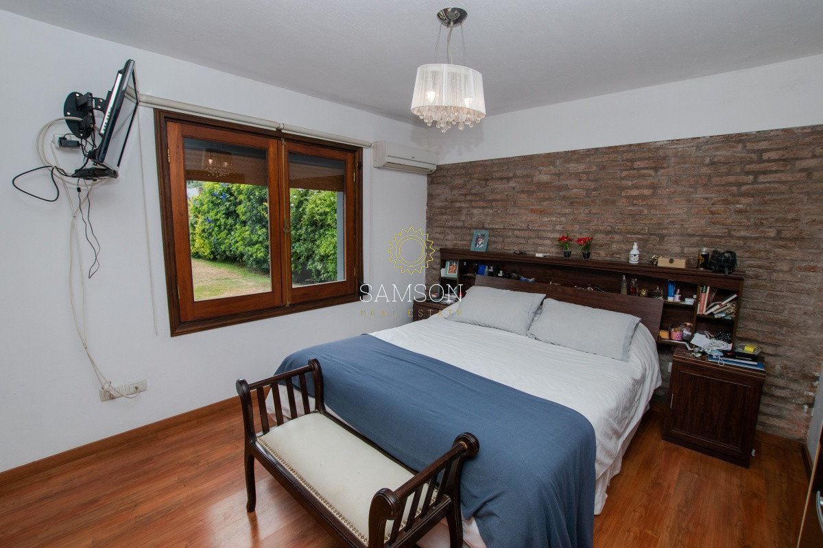 Casa ID.58872 - Venta casa de 5 dormitorio con piscina en Pinares. 
