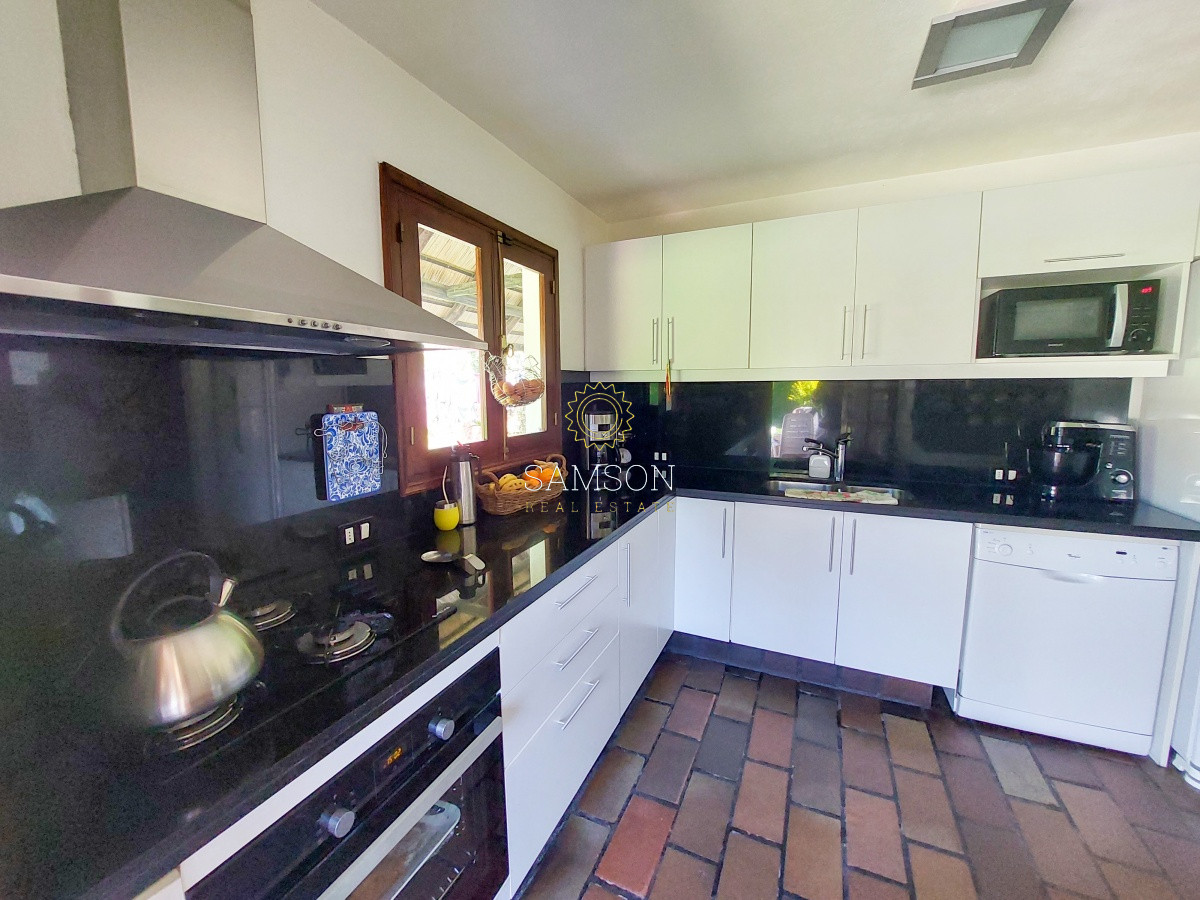 Casa ID.57995 - Venta Casa de 3 Dormitorios con Piscina Climatizada en Pinares, Punta del Este