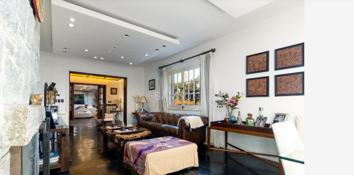 Casa ID.66807 - Casa de 6 dormitorios con piscina en venta en Playa Mansa con piscina Punta del Este 