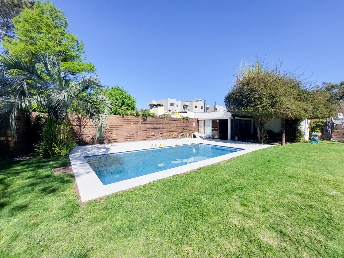 Casa ID.57995 - Venta Casa de 3 Dormitorios con Piscina Climatizada en Pinares, Punta del Este