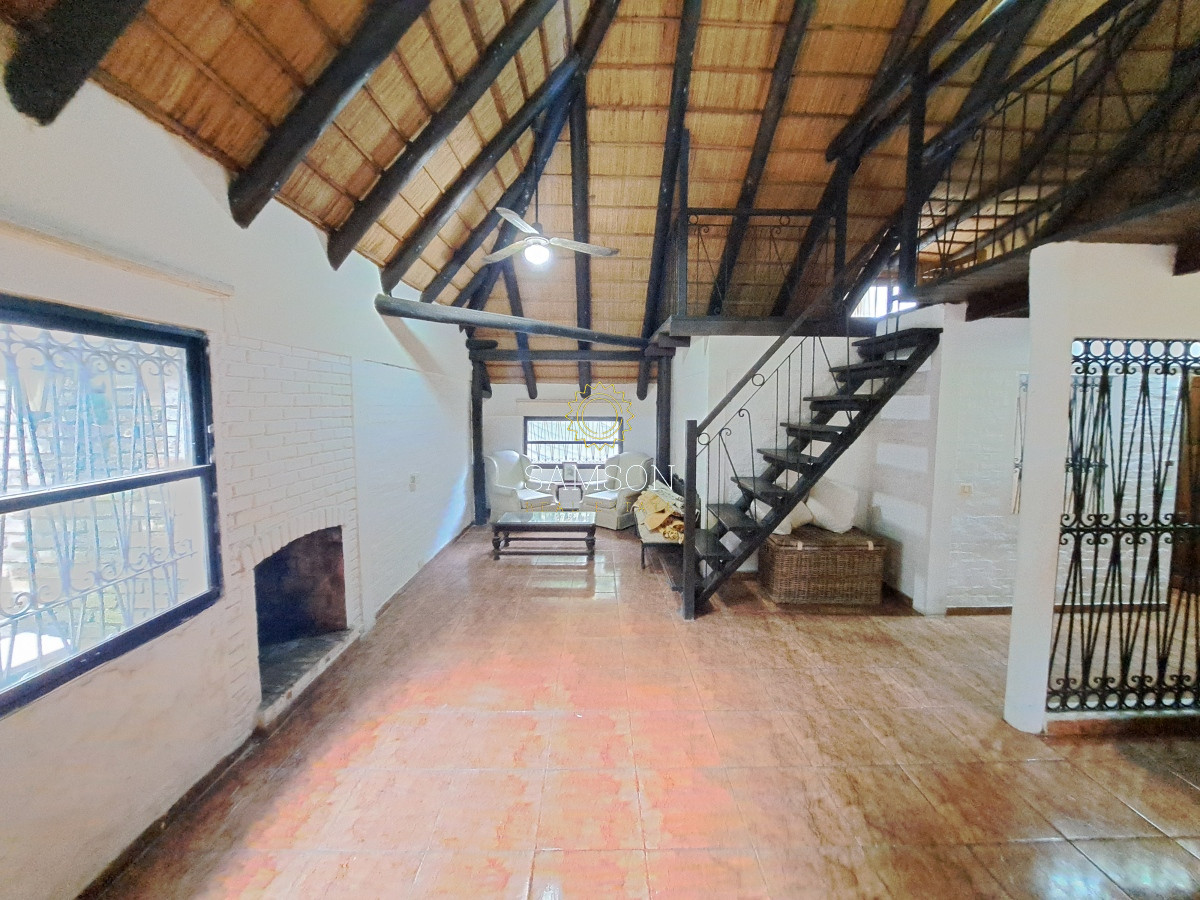 Casa ID.66765 - Casa con piscina en Venta 3 Dormitorios Playa Pinares  Punta del Este