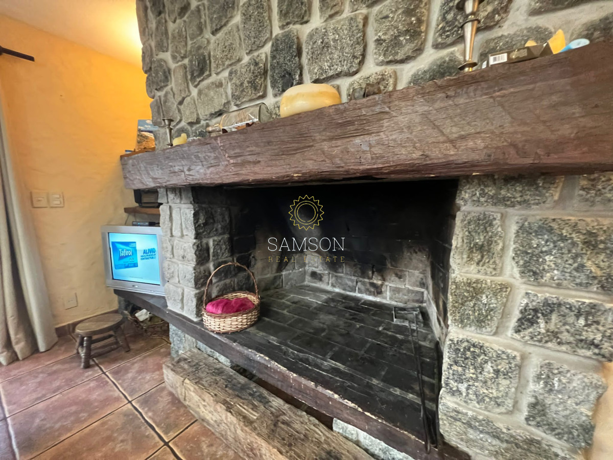 Casa ID.63847 - Casa de 4 dormitorios con vista al mar en venta Punta del Este 