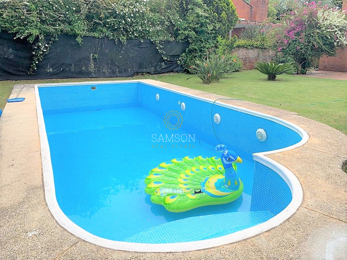 Casa ID.64482 - Casa en Venta 6 dormitorios en Cantegril 