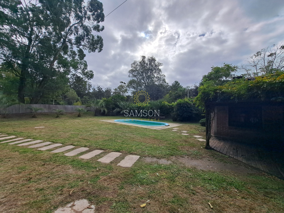 Casa ID.66765 - Casa con piscina en Venta 3 Dormitorios Playa Pinares  Punta del Este