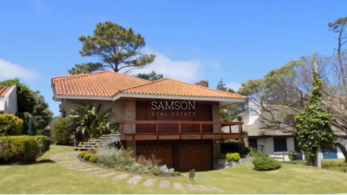 Casa ID.66789 - Casa de 5 dormitorios a metros del mar en Playa Mansa Punta del Este