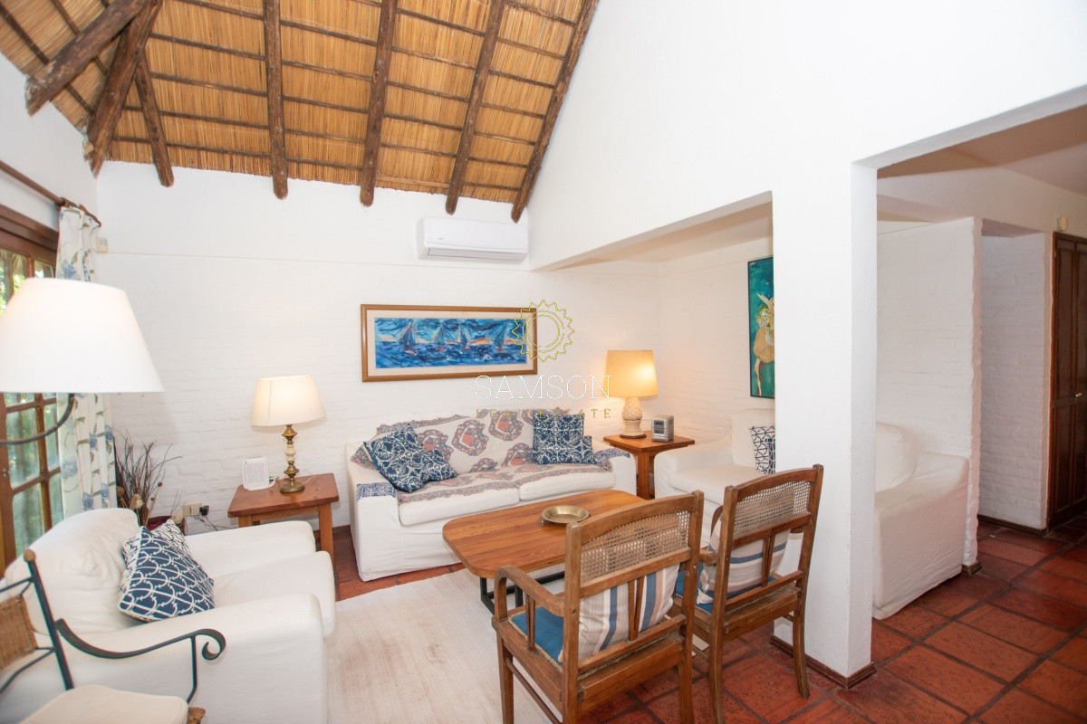Casa ID.65359 - Venta Casa de 4 dormitorios en Aidy Grill, 200 mts del Mar playa brava Punta del Este