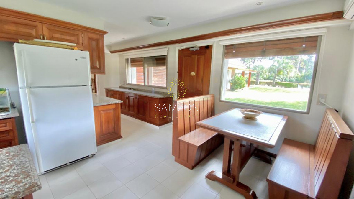 Casa ID.57864 - Casa en Venta Punta del Este - Mansion que abarca una manzana de tierra.