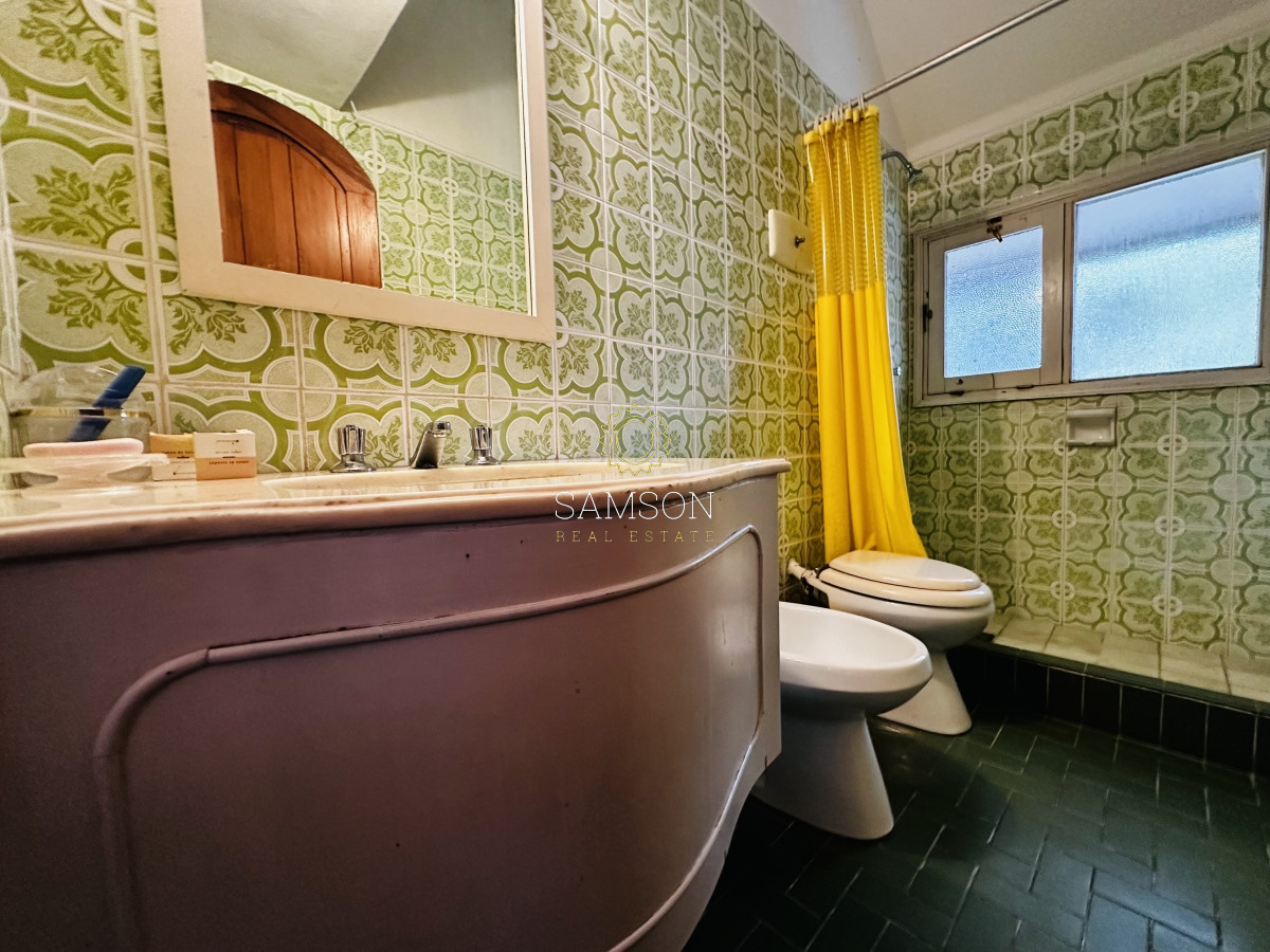 Casa ID.66957 - Casa en venta 4 dormitorios en  Lugano Punta del Este
