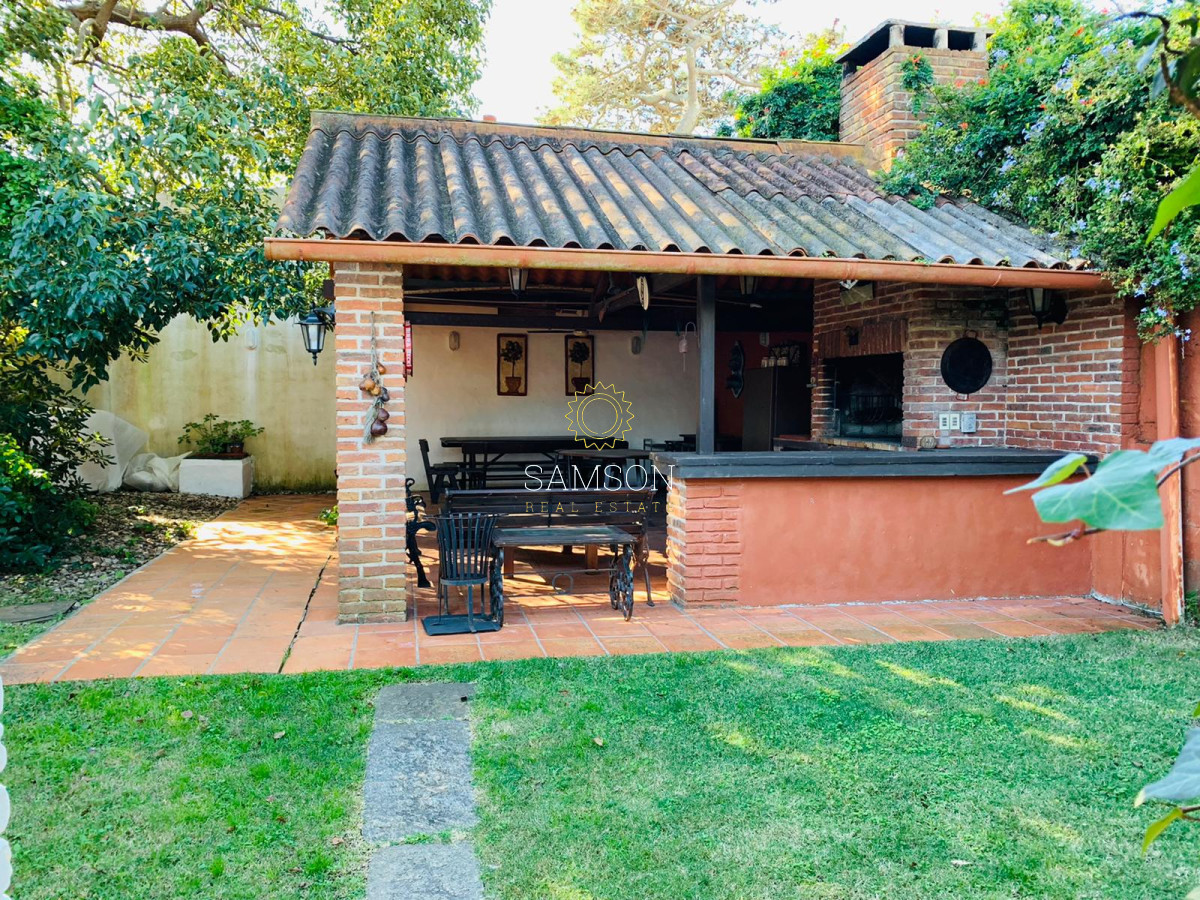Casa ID.58497 - Propiedad sobre Playa Mansa a metros del mar