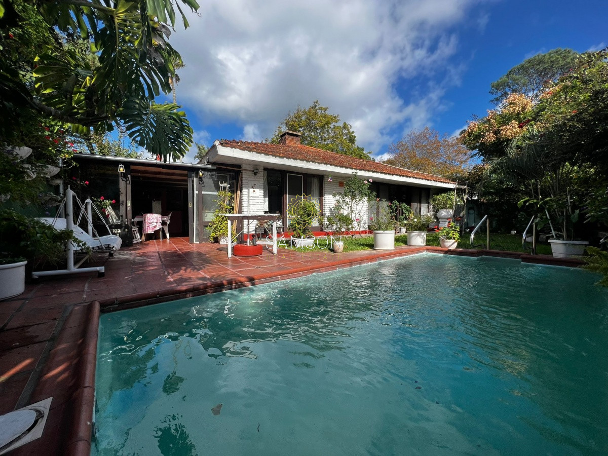 Casa ID.66219 - Casa en venta 6 dormitorios 5 baños en Pinares