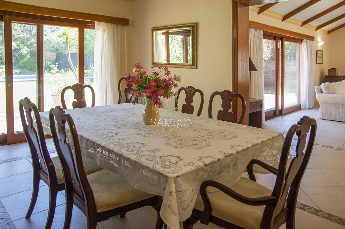 Casa ID.64482 - Casa en Venta 6 dormitorios en Cantegril 
