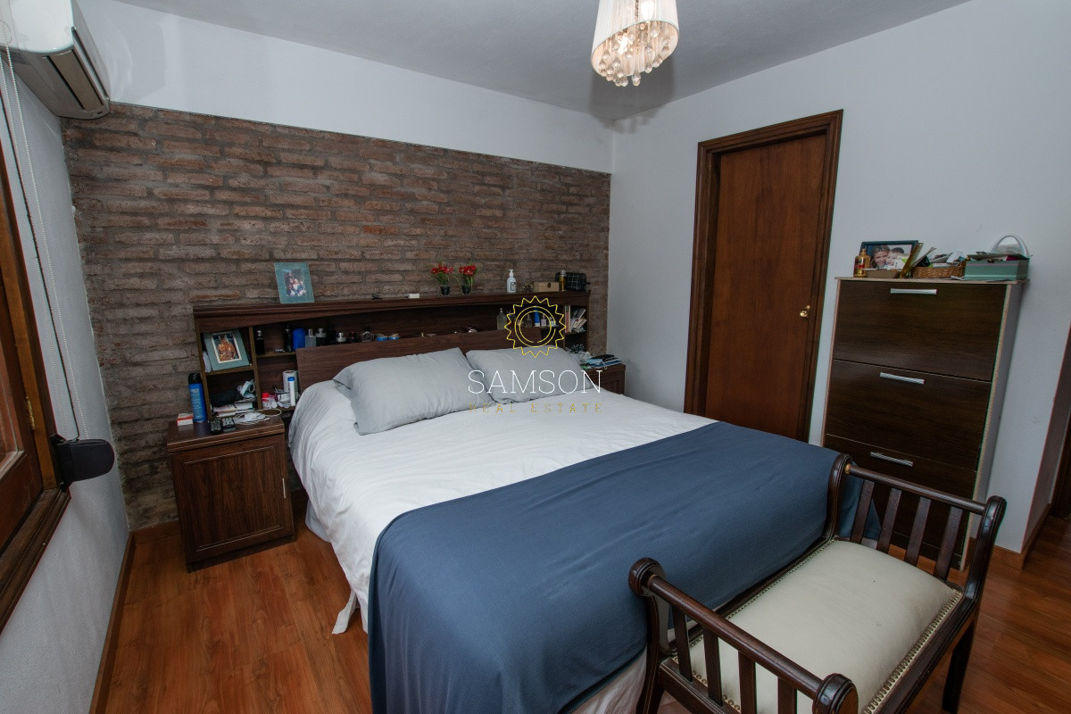 Casa ID.58872 - Venta casa de 5 dormitorio con piscina en Pinares. 