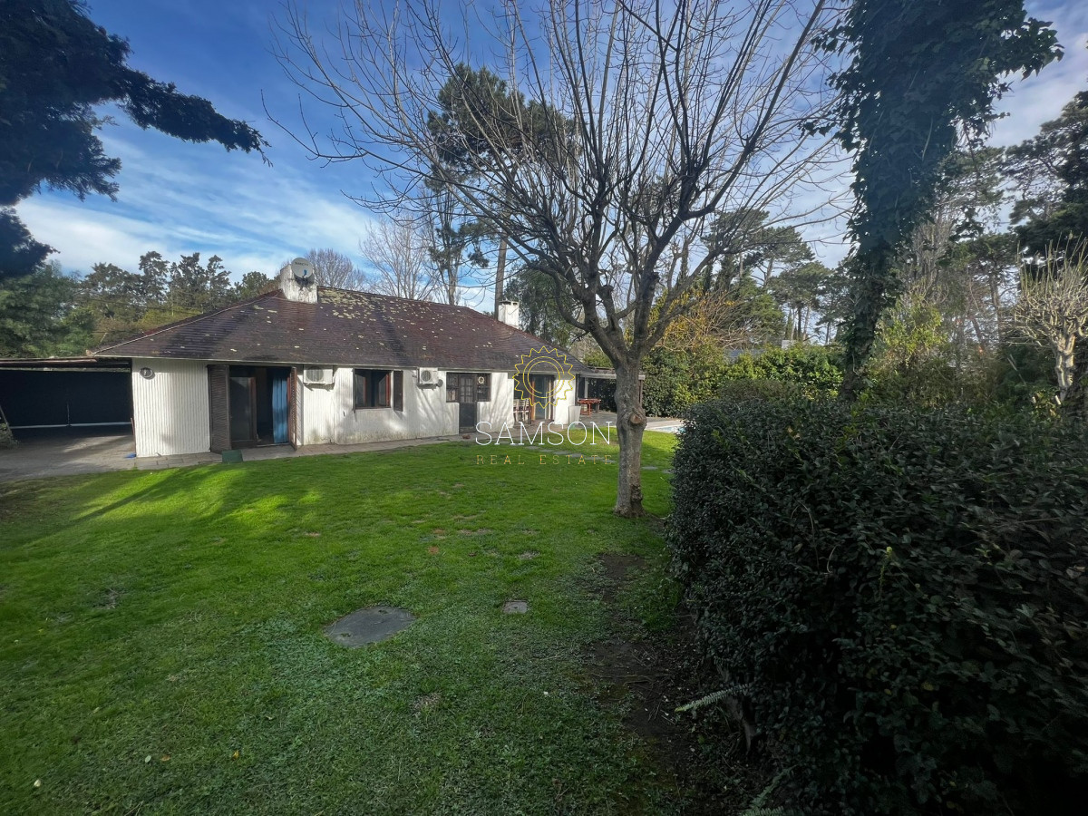 Casa ID.65721 - Venta casa de 3 dormitorios con piscina Punta del Este