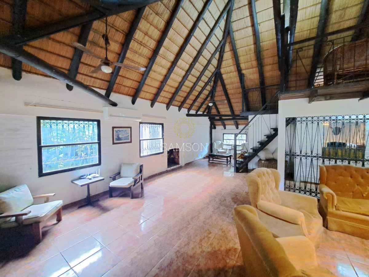 Casa ID.66765 - Casa con piscina en Venta 3 Dormitorios Playa Pinares  Punta del Este