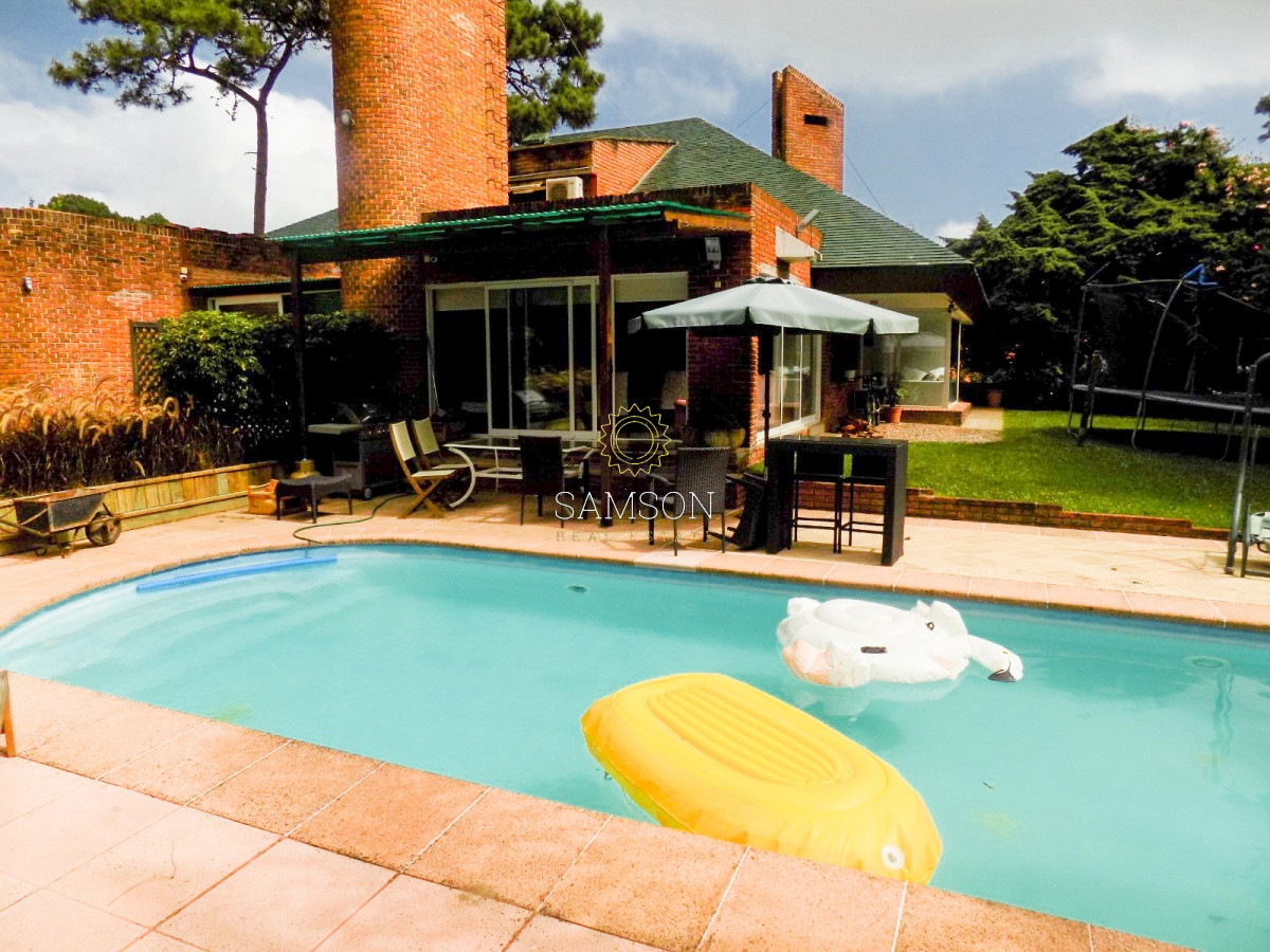 Casa ID.58797 - Casa en venta 5 dormitorios barrio Cantegril, Punta del Este