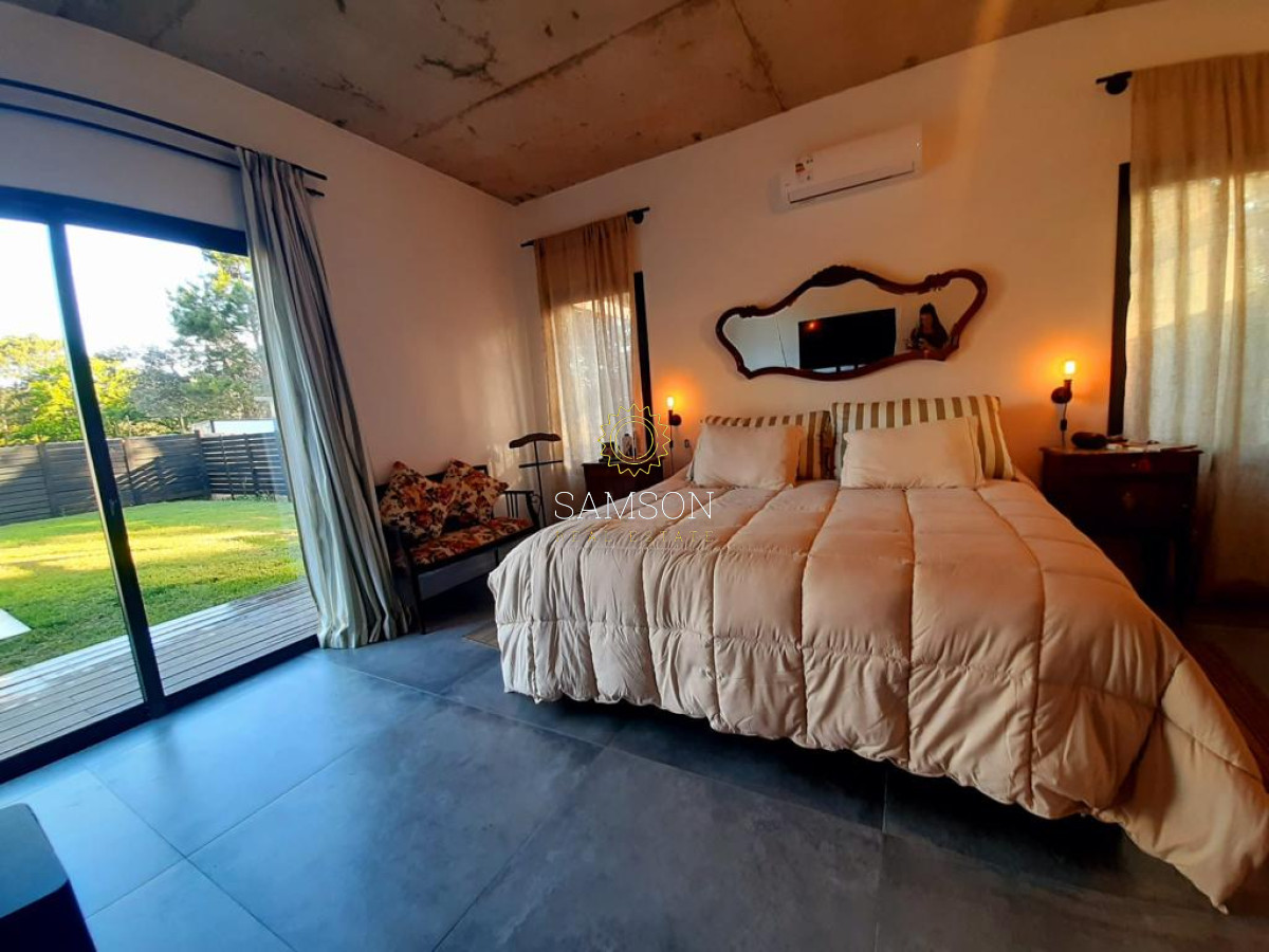 Casa ID.65960 - Venta casa 3 dormitorios en Beverly Hills con piscina climatizada. 