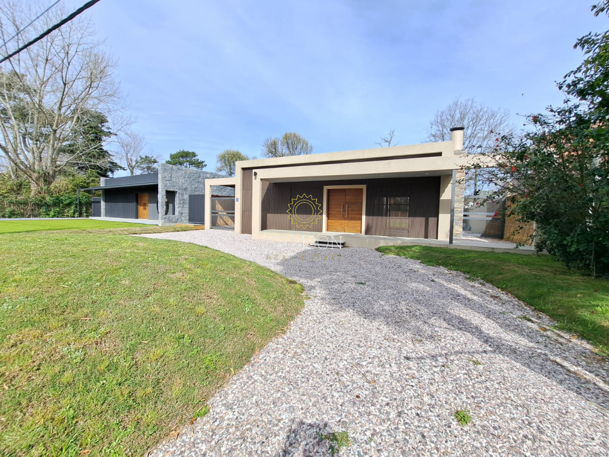 Casa ID.66431 - Casa Moderna en venta barrio Golf  Punta del Este