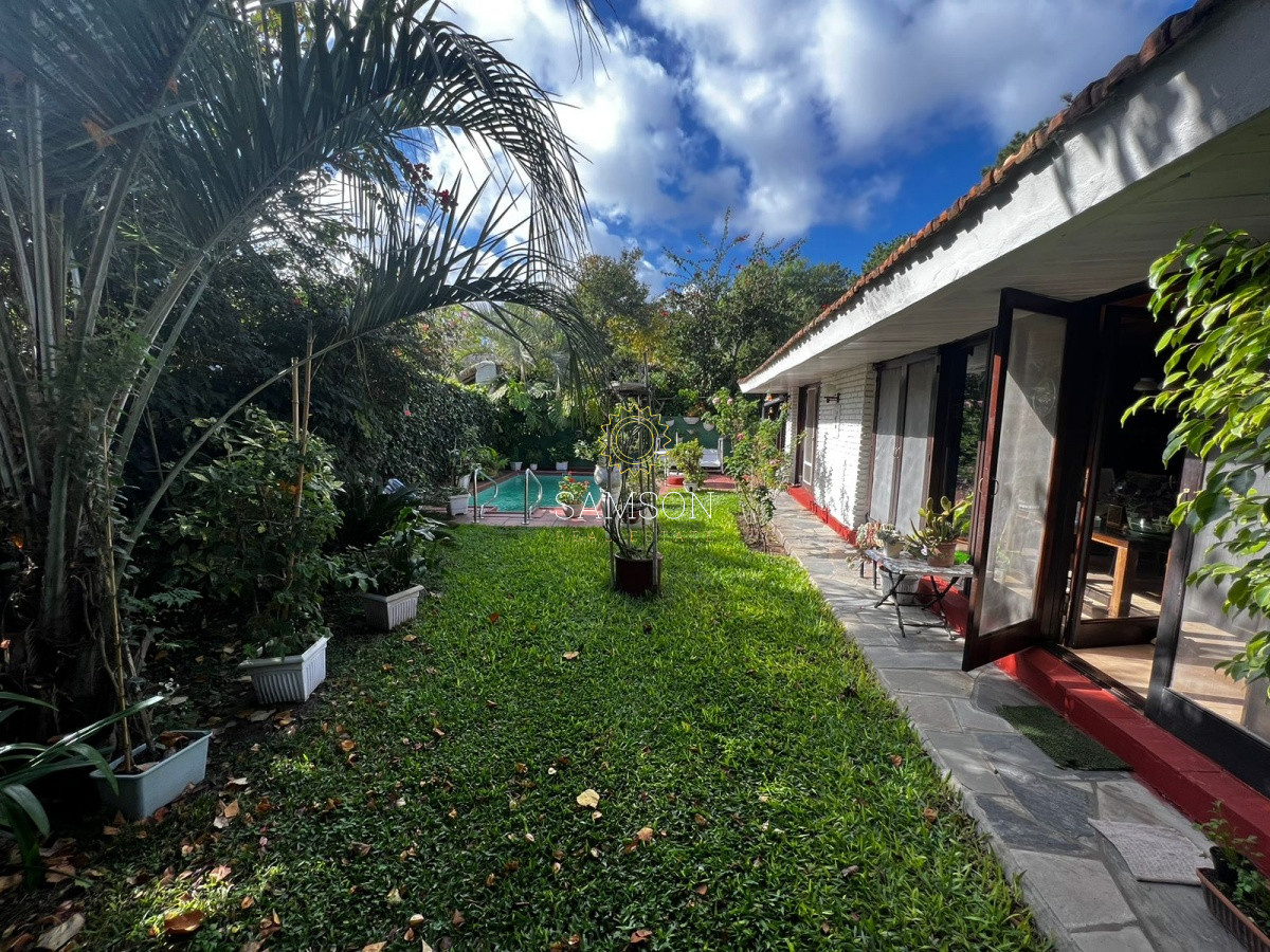 Casa ID.66219 - Casa en venta 6 dormitorios 5 baños en Pinares