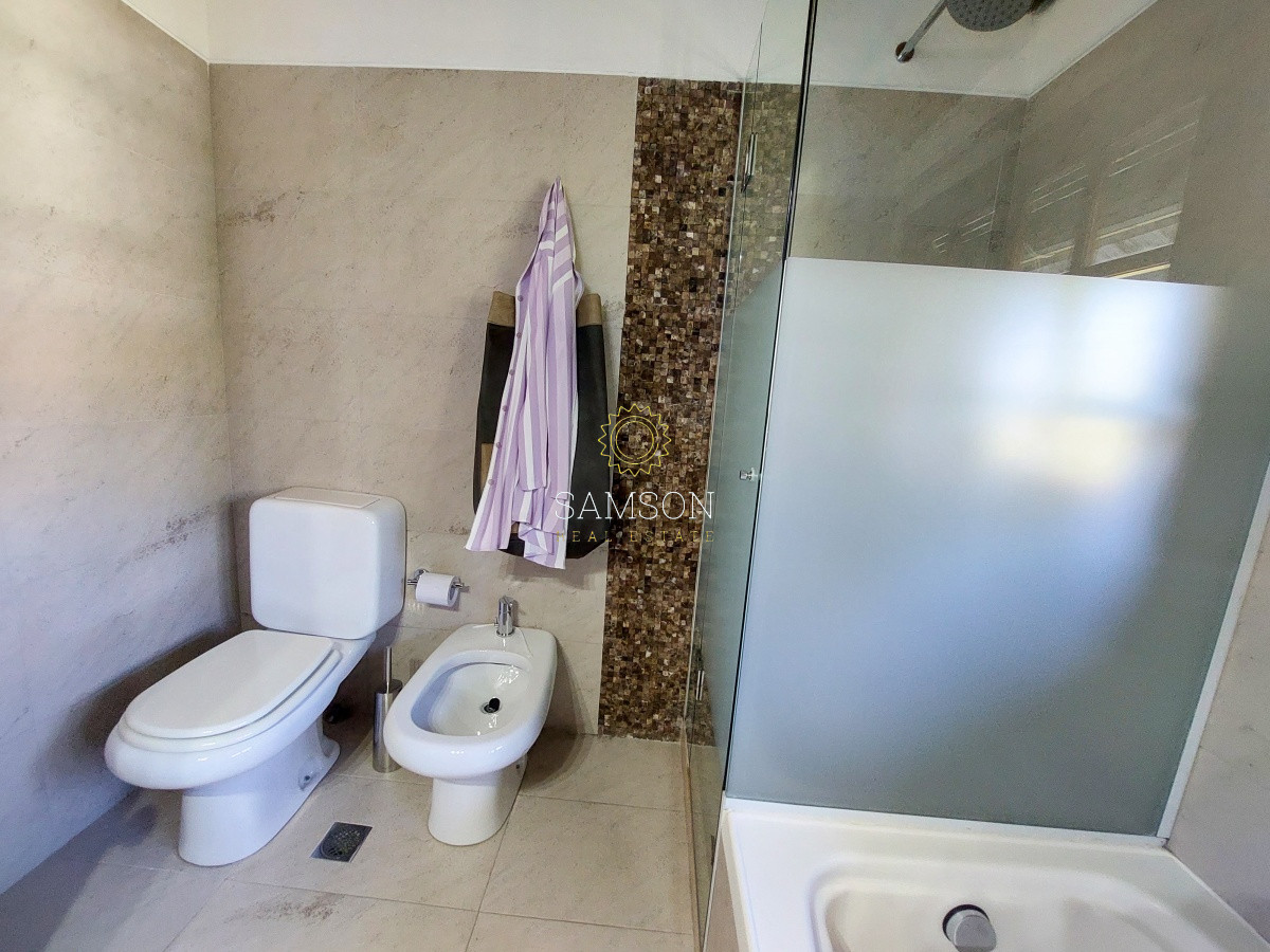 Casa ID.57995 - Venta Casa de 3 Dormitorios con Piscina Climatizada en Pinares, Punta del Este