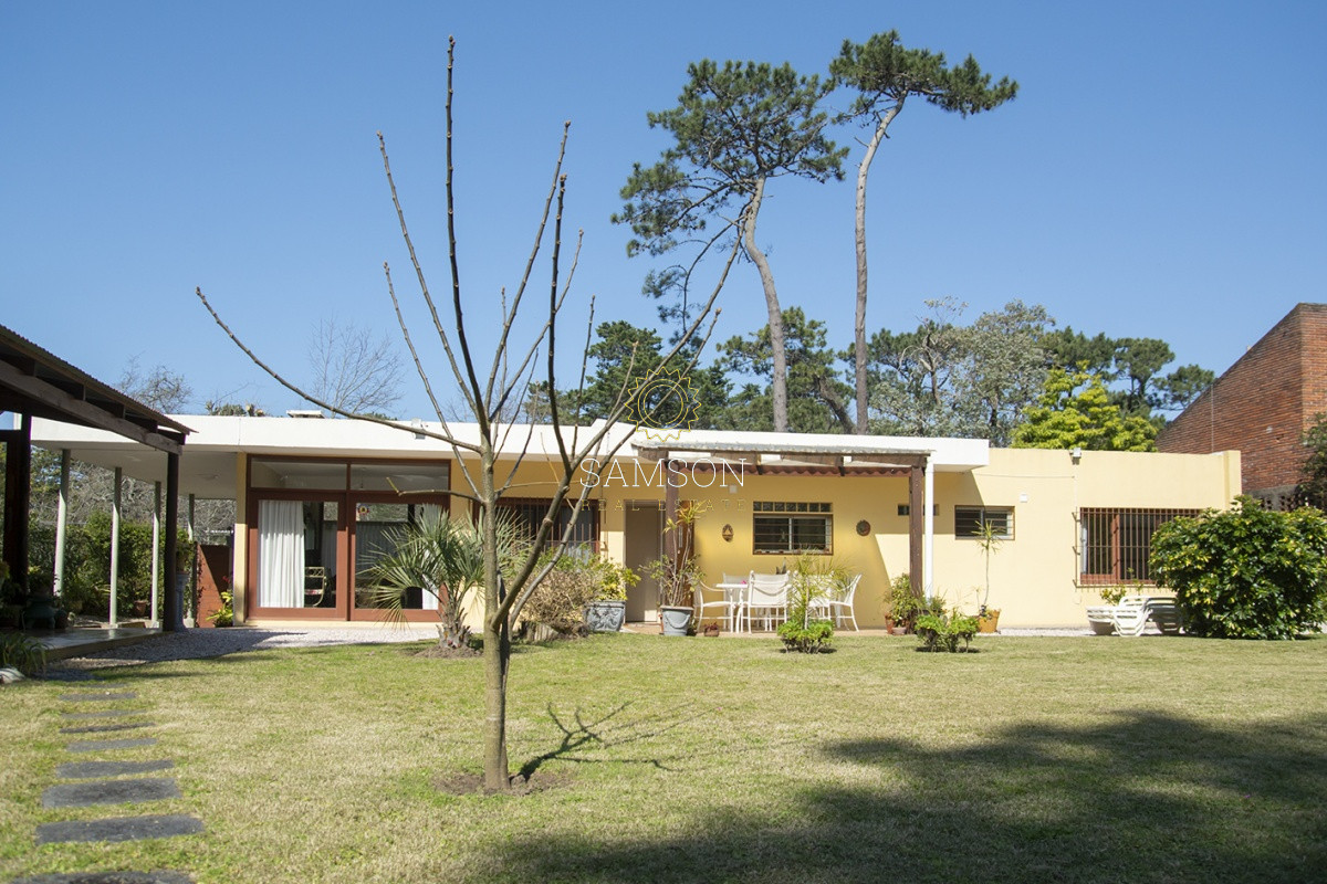 Casa ID.13 - Venta Casa de 3 Dormitorios con Jardín San Rafael, Punta del Este.
