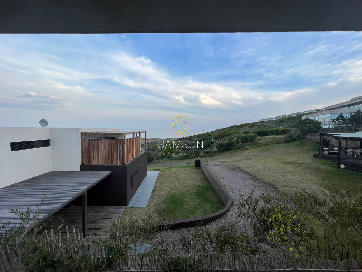 Casa ID.63847 - Casa de 4 dormitorios con vista al mar en venta Punta del Este 
