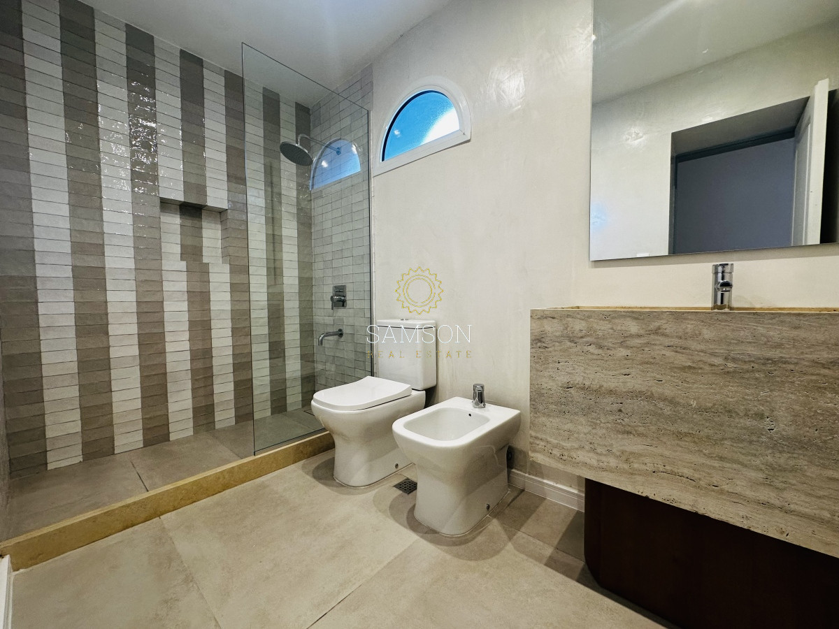 Casa ID.66906 - Casa  de 4 dormitorios en Venta zona de faro peninsula Punta del Este